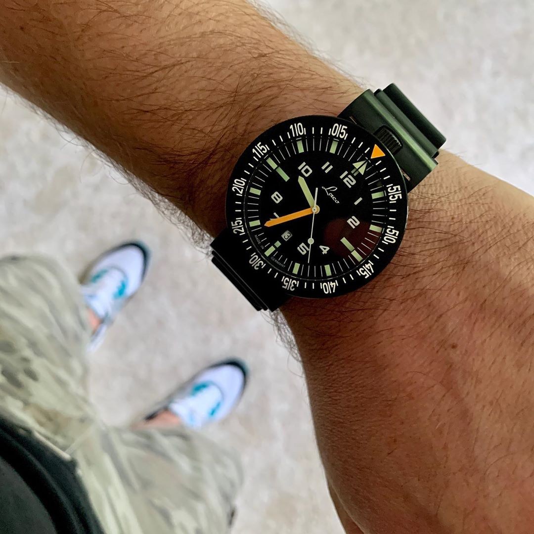 Always surprised about how well it wears, despite its massive case #laco #laco1925 #lacowatch #missiontimer #pvdwatch #pvdwatchcase #missionwatch #46mm #automaticwatch #tacticalgear