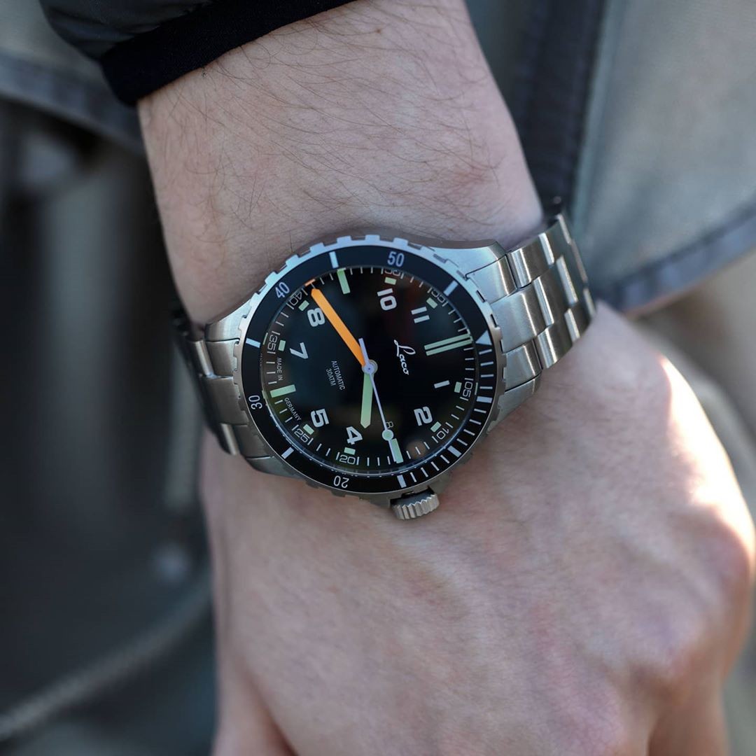 SPORT WATCHES - MODEL HIMALAYA

This watch has a black mat dial with luminous arabic numerals and indexes. The case is hold by a stainless steel bracelet with a folding clasp with safety clip. 
@laco1925 #laco #lacowatch #laco1925 #mylacotime #sport #watch #watches #germanmade #uhren #time #watchfam #outdoor #watchesofinstagram #watchesoftheday  #dailywatch #watchlover #watchcollection #madeingermany #watchgeek #outdooractivity #bag #sports