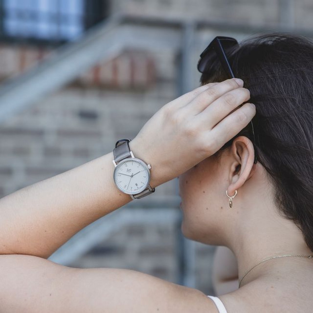 CLASSICS - MODEL COTTBUS

This classic watch runs with the automatic movement Laco 15
which is a basic movement Miyota 9015. It has a flat mineral crystal and is about 10,3 mm high. The water resistance of this watch is up to 5 ATM and it weighs 64,0 g (incl. strap).

laco1925 #laco1925 #lacoclassics #classicwatch #classic #brown #laco #madeingermany #wotd #timepiece