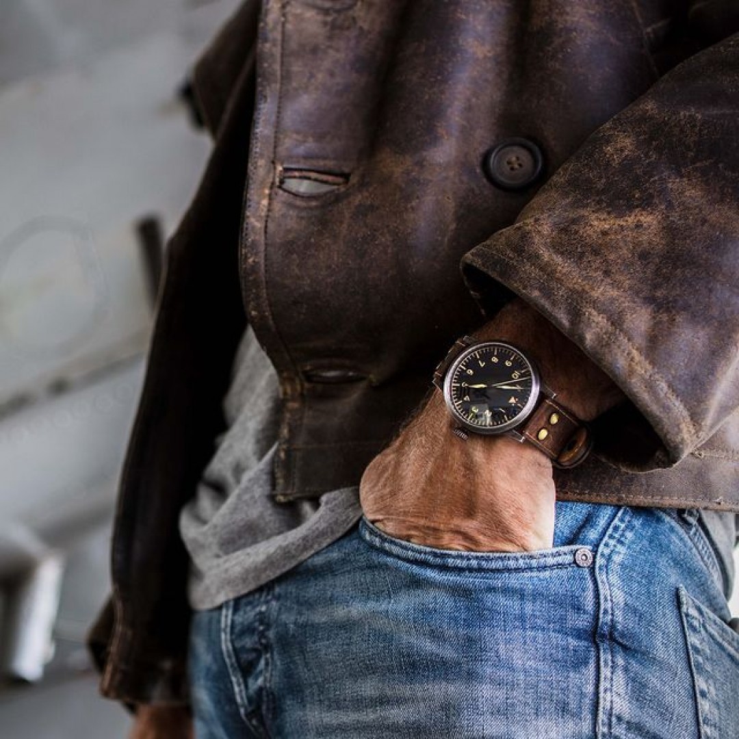 PILOT WATCH ORIGINAL - WESTERLAND ERBSTÜCK

The Westerland Erbstück is inspired by the observation watches from the 1940s. To create a historic timepiece, every watch has unique finish. Laco also offers three different levels of aging. The first level only has slight sings of aging. The second level has normal scratches and aging characteristics The last level has strong signs of aging. Laco’s Erbstück is made in Germany.

laco1925 #lacowatch #laco1925 #mylacotime #laco #madeingermany #uhren #germanmade #wristshot #watchesoftheday #dailywatch #watchgeek #timepiece #watchlover #watches #watchfam #watchcollection #ootd #potd #lookbook #flieger #aviatorwatch #pilotlife #pilotwatch #pilotlife #fliegeruhr #lacopilot #lacoflieger