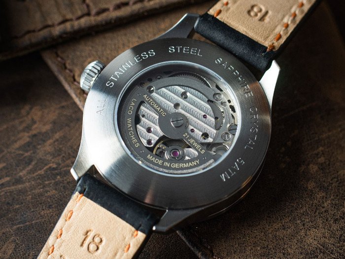 3. Bild von Fliegeruhr BASIS Neapel 39