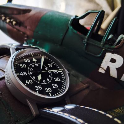 Achtung Spitfire! 
@laco1925 #wilkoswatches #laco #lacowatches #leipzig #lacoleipzig #flieger #fliegerwatch #watchesofinstagram #watches #watch #history #ww2 #luftwaffe #spitfire #horology #german #germanwatches #handwinding #vintagestyle #vintage #pilotwatch #pilotwatches