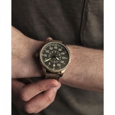 The new laco1925 Aachen Oliv is just perfect. It is a pure joy to wear and to photograph. Amazing novelty 